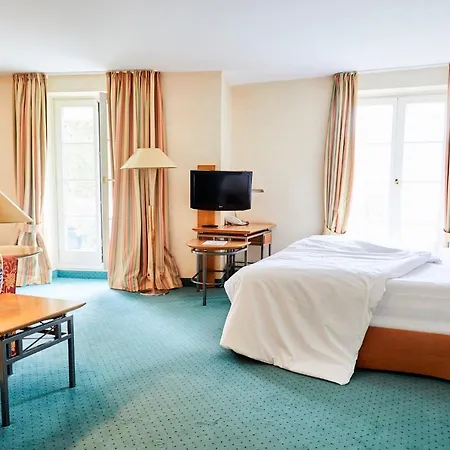 Hotel An De Dün 4*
