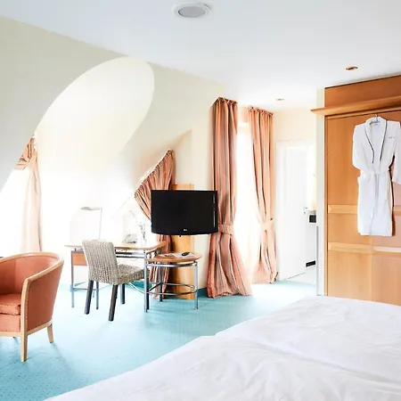 Hotel An De Dün 4*